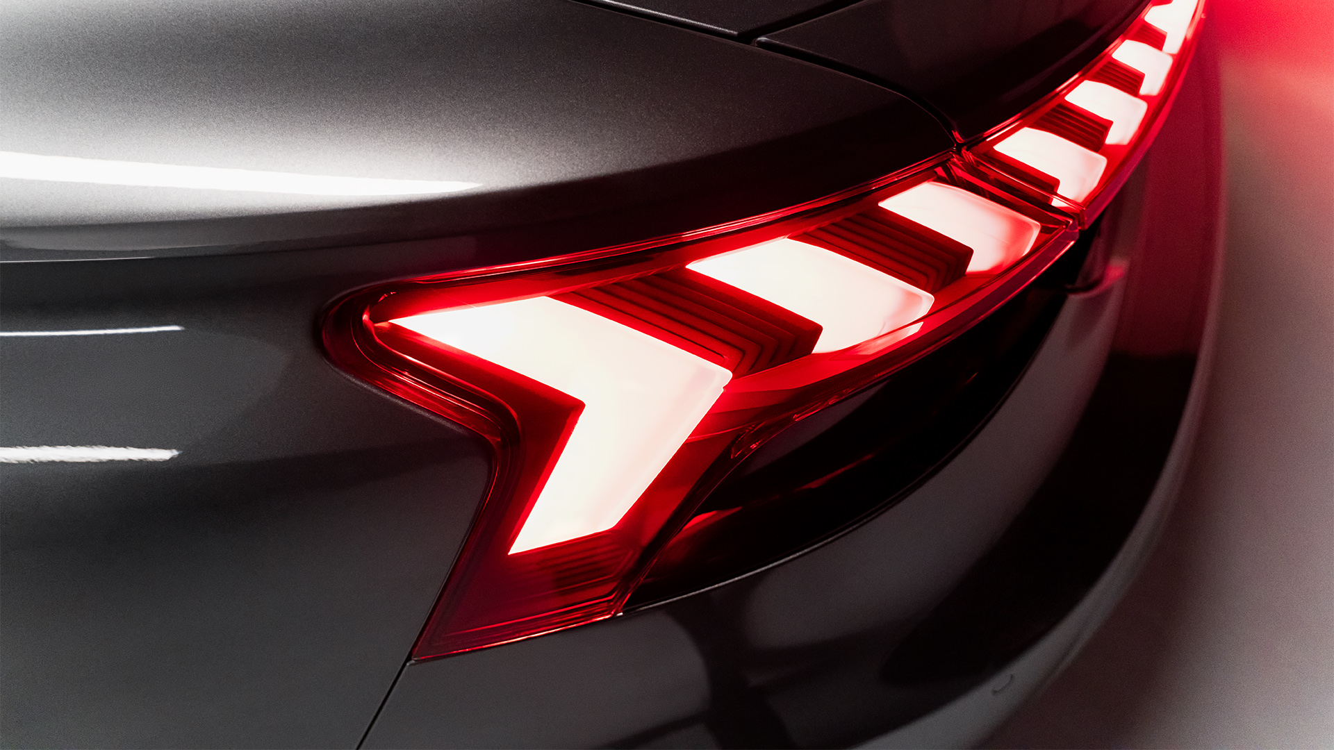 Ülkenizdeki Audi RS e-tron GT'yi keşfedin
